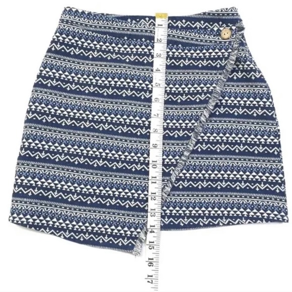 One Way Navy + White Southwestern Geo Fringe Mini Skirt 4 - Picture 1 of 7